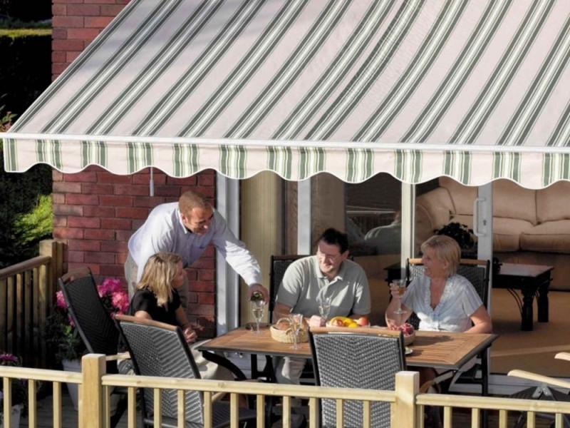 Kitekerhető napellenző