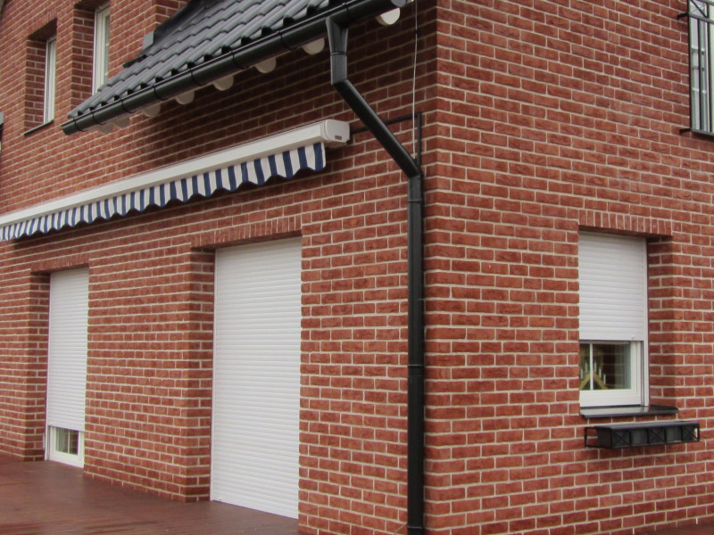 Ráépíthető tokos alumínium redőny Ráépíthető tokos alumínium redőny