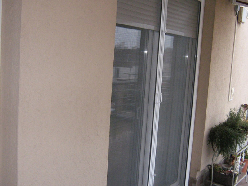 Rolós szúnyogháló ajtóra