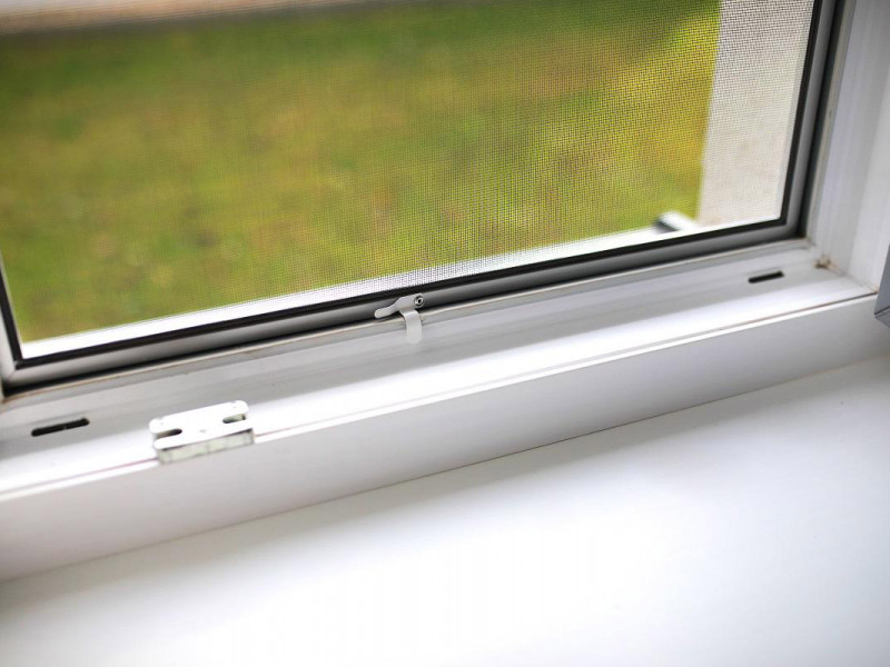 Rolós szúnyogháló ablak Rolós szúnyogháló ablak