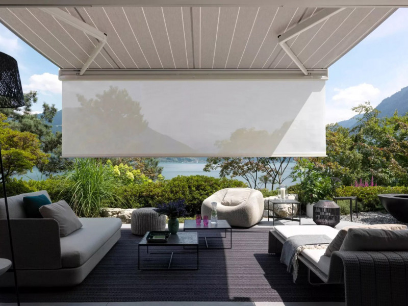 Behúzható napellenző