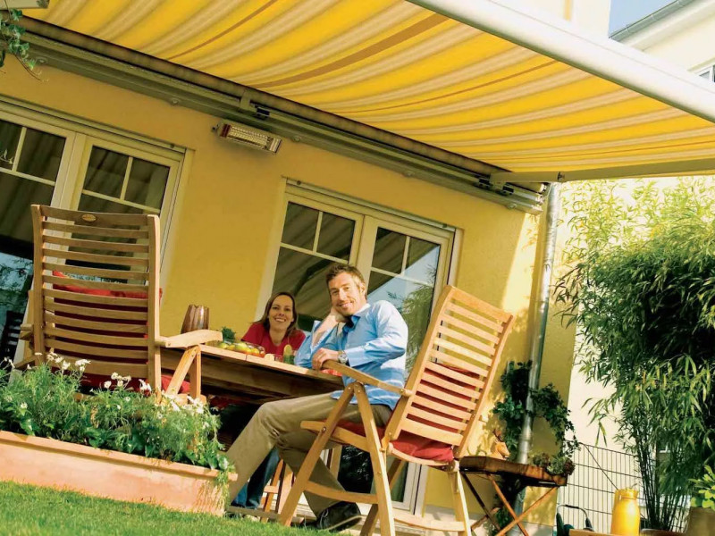 Motoros napellenző teraszra